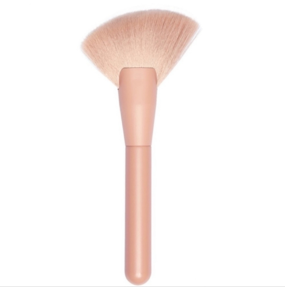 KKW Beauty Powder Body Brush